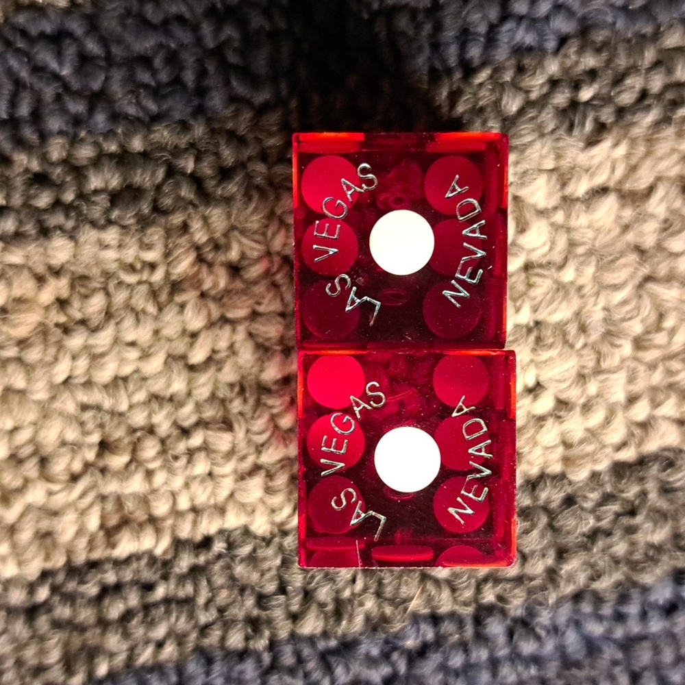 ARIZONA CHARLIES Las Vegas non matching actual play dice set collectable - Picture 2 of 5